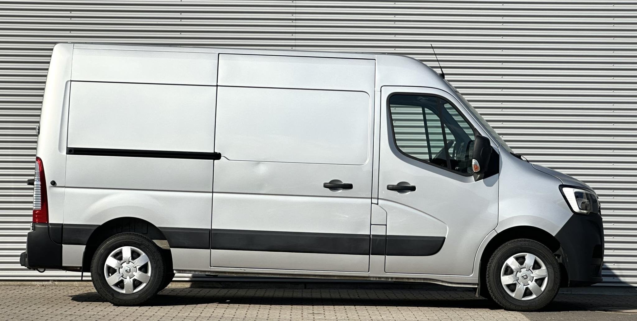 Renault Master T35 2.3 dCi 180pk trekhaak L2H2 MARGE BTW VRI, Voorwielaandrijving, Stof, Euro 6, 4 cilinders