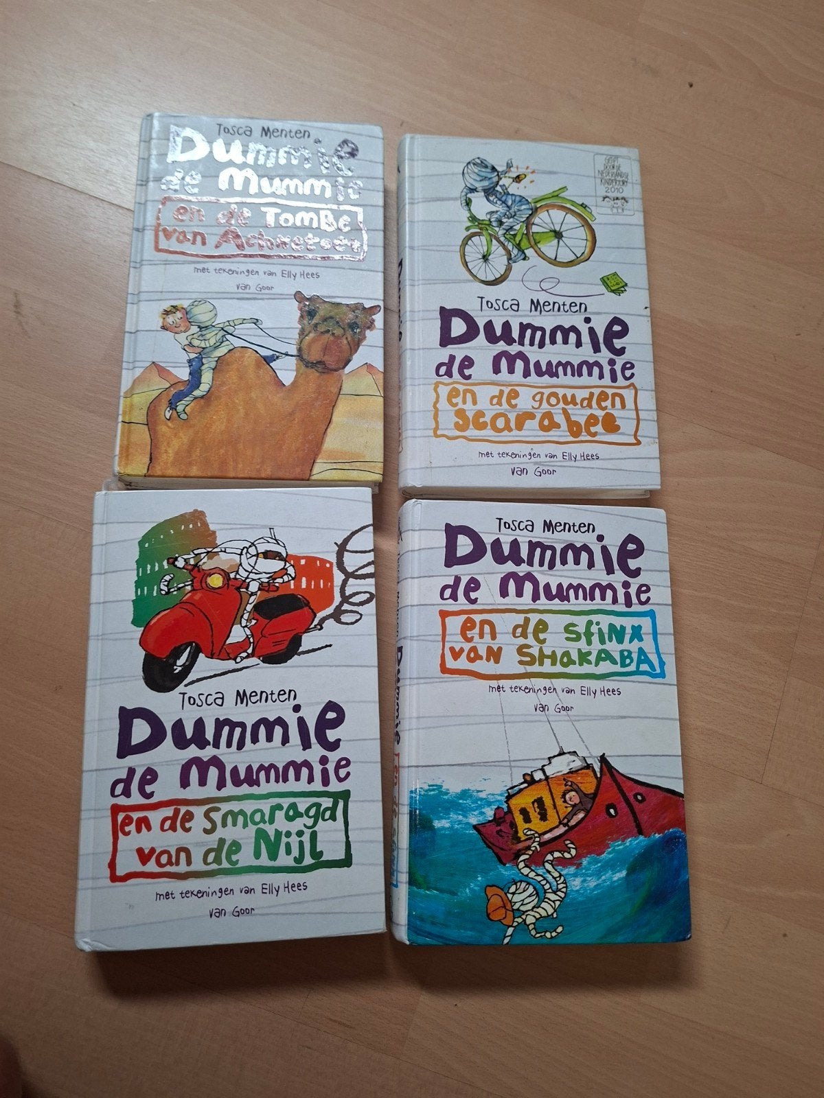 Dummie de Mummie boeken, Boeken, Ophalen of Verzenden, Zo goed als nieuw, Verhalen