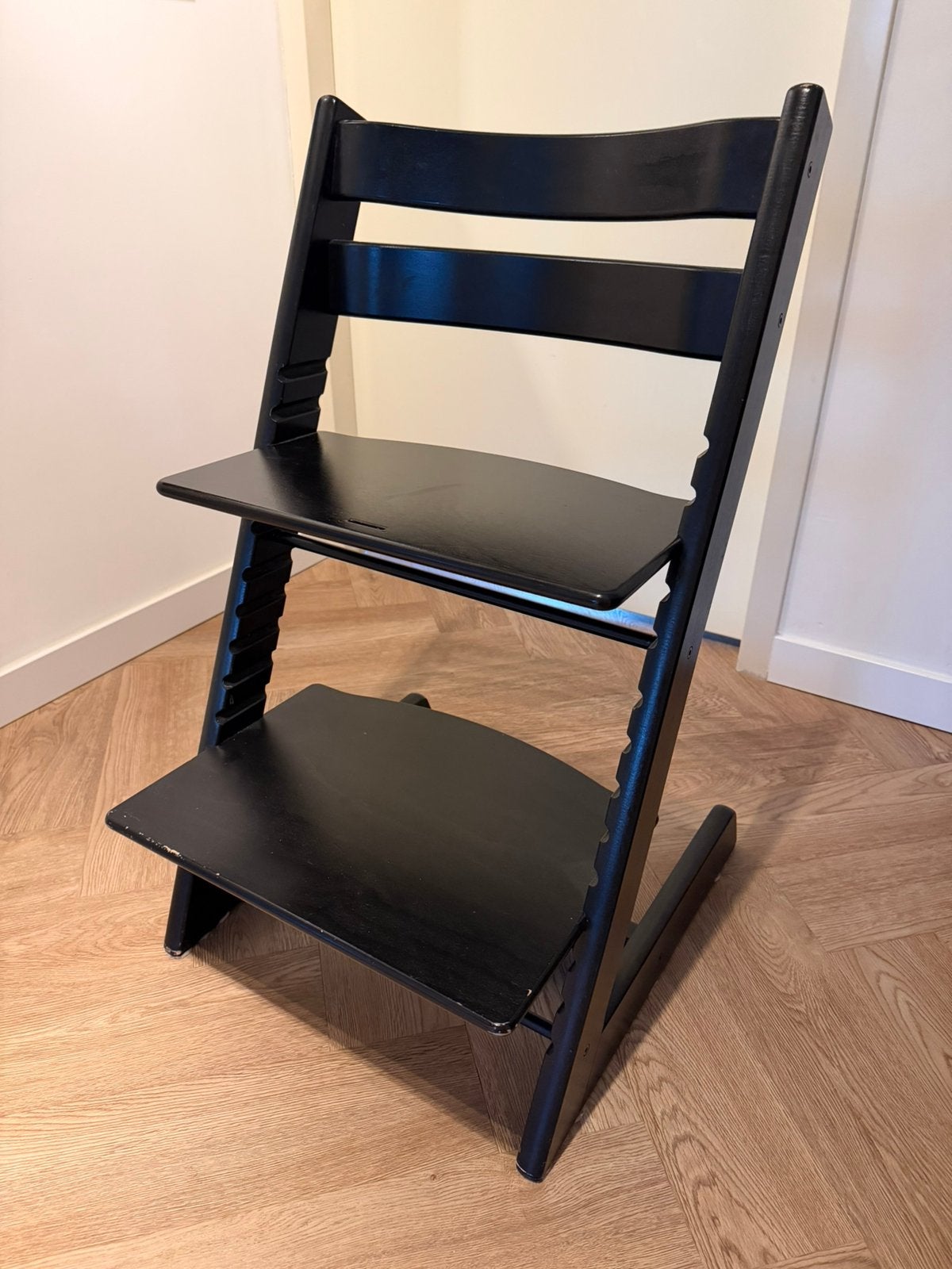 Stokke tripp trapp stoel - zwart, Ophalen, Gebruikt, Meegroeistoel, Aanschuifbaar