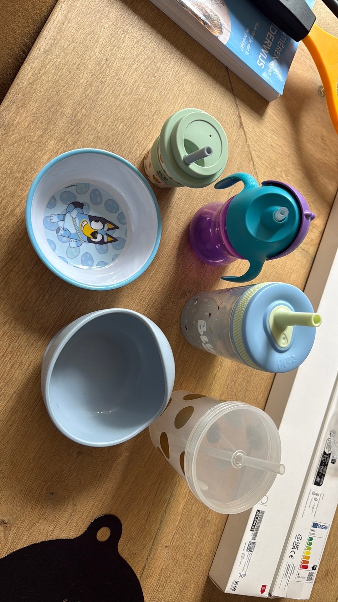 Gratis: 2 kommen en drinkbekers, Ophalen, Gebruikt