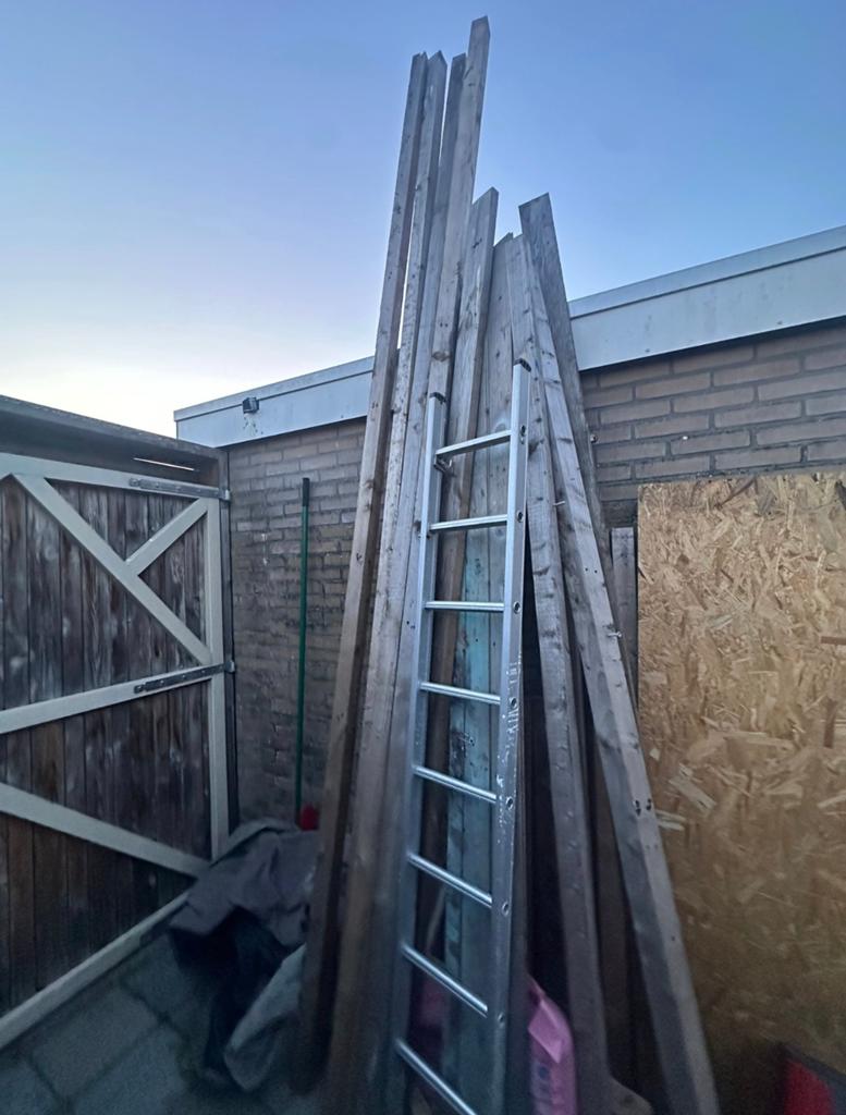 Houten balken diverse maten, Tuin en Terras, Palen, Balken en Planken, Ophalen of Verzenden, Zo goed als nieuw, 250 cm of meer