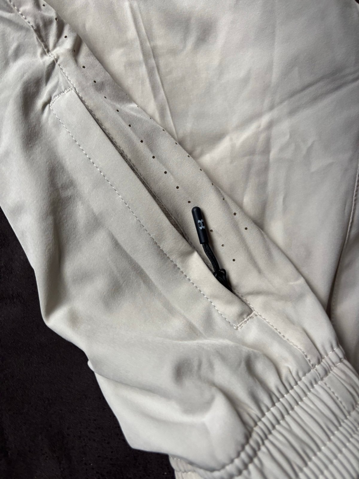 Under Armour sportshorts wit, Fitness, Wit, Nieuw, Overige maten