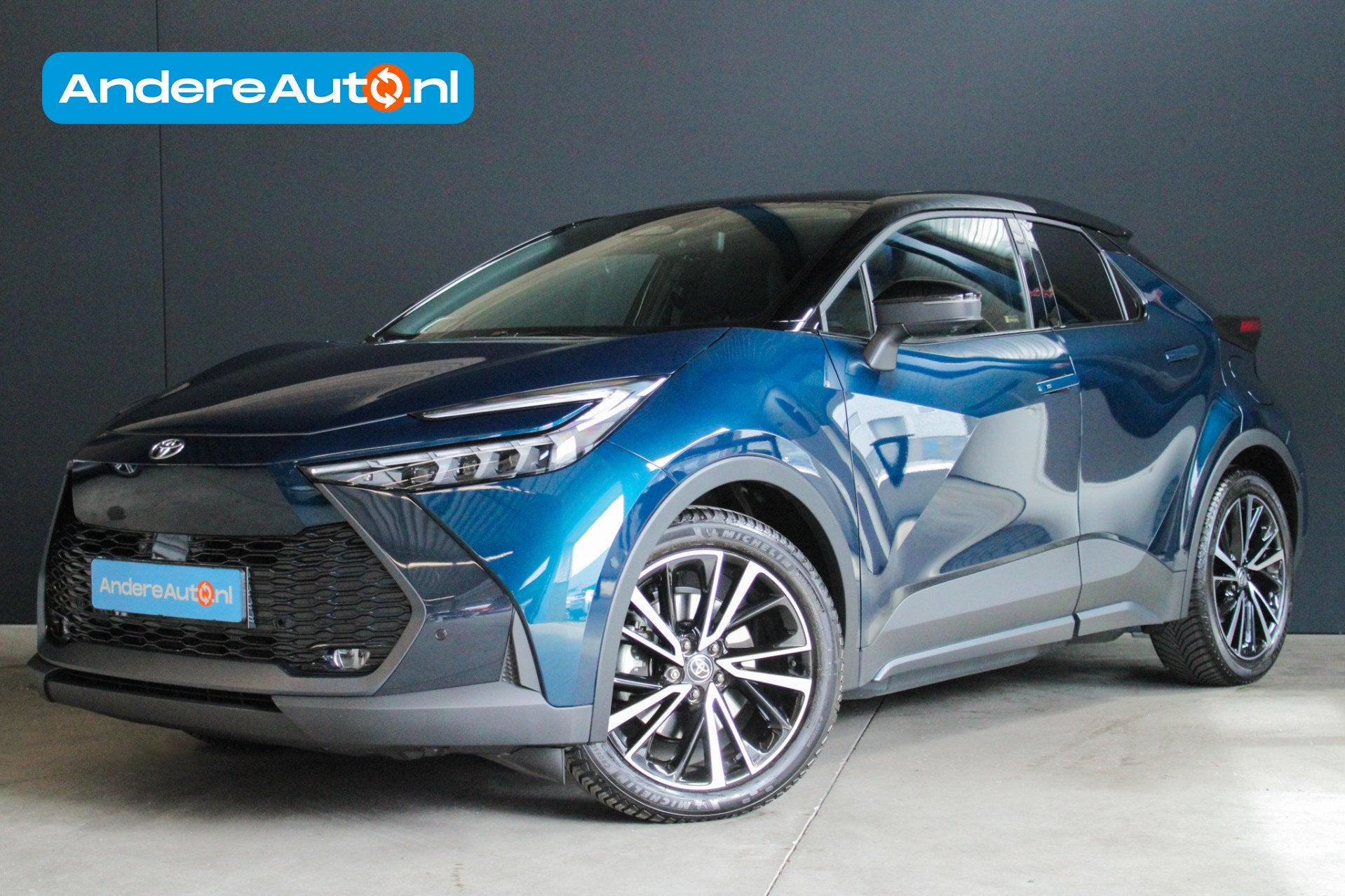 Toyota C-HR 2.0 Plug-in Hybrid 220 Executive |trekhaak|leder, Auto's, Toyota, Gebruikt, 4 cilinders, Blauw, Bedrijf