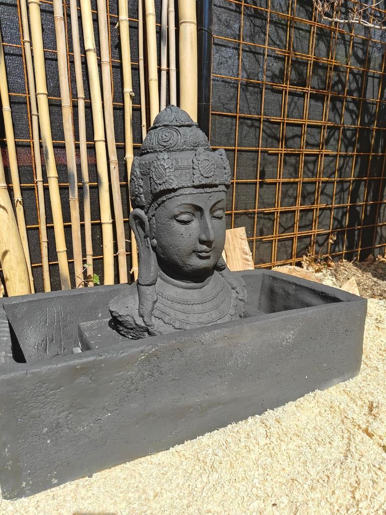 Mooie Geisha oosterse Buddha fontein water ornament beton, Ophalen of Verzenden, Nieuw, Beton, Fontein