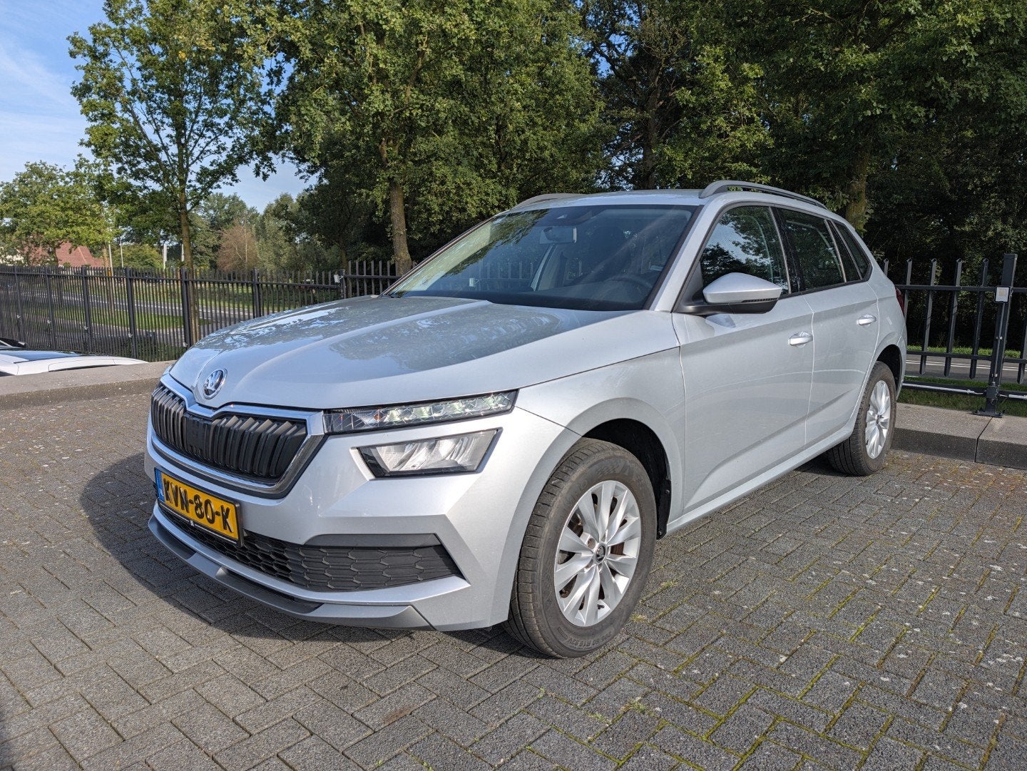 Skoda Kamiq 1.5 TSI | 150PK | Ambition | Trekhaak | Smartlin, Stof, 4 cilinders, Bedrijf, Grijs