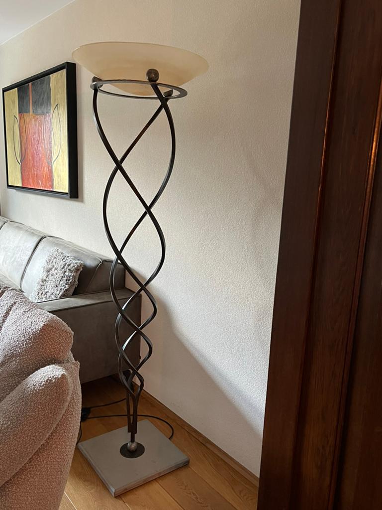 Terzani Antinea  Vloerlamp met spiraalvormige voet, Huis en Inrichting, Lampen | Vloerlampen, Ophalen, Gebruikt, Metaal, 150 tot 200 cm