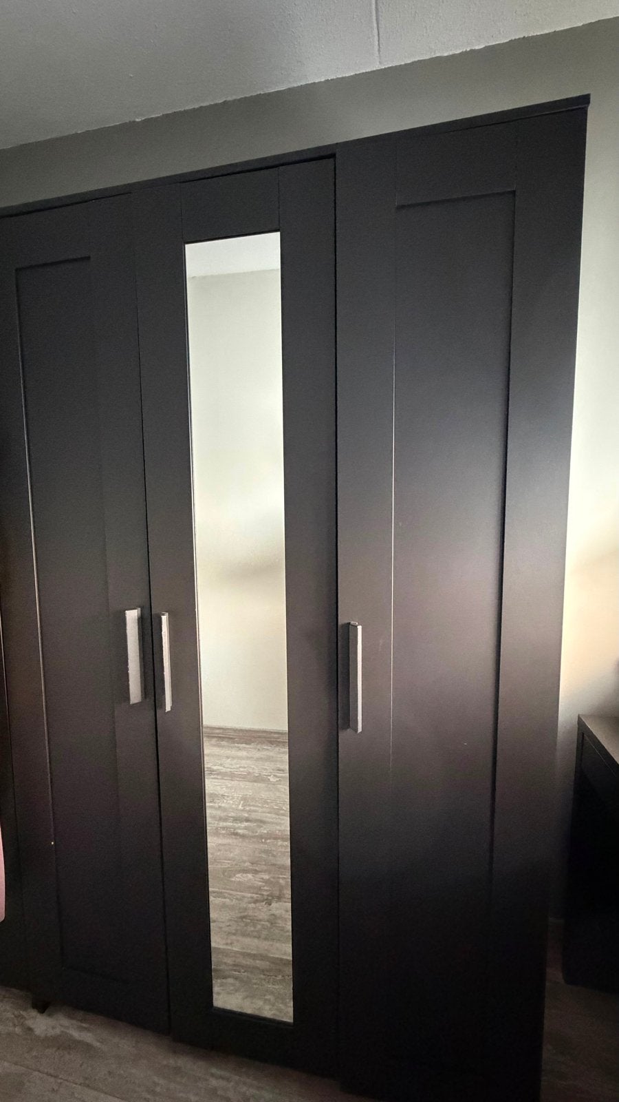 IKEA Brimnes Kledingkast Zwart met Spiegeldeur, Overige materialen, Gebruikt, 100 tot 150 cm, Ophalen of Verzenden