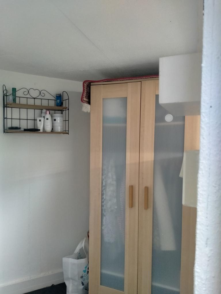 Gebruikte kledingkast voor een klein prijsje, Ophalen, Gebruikt, 50 tot 100 cm, 150 tot 200 cm