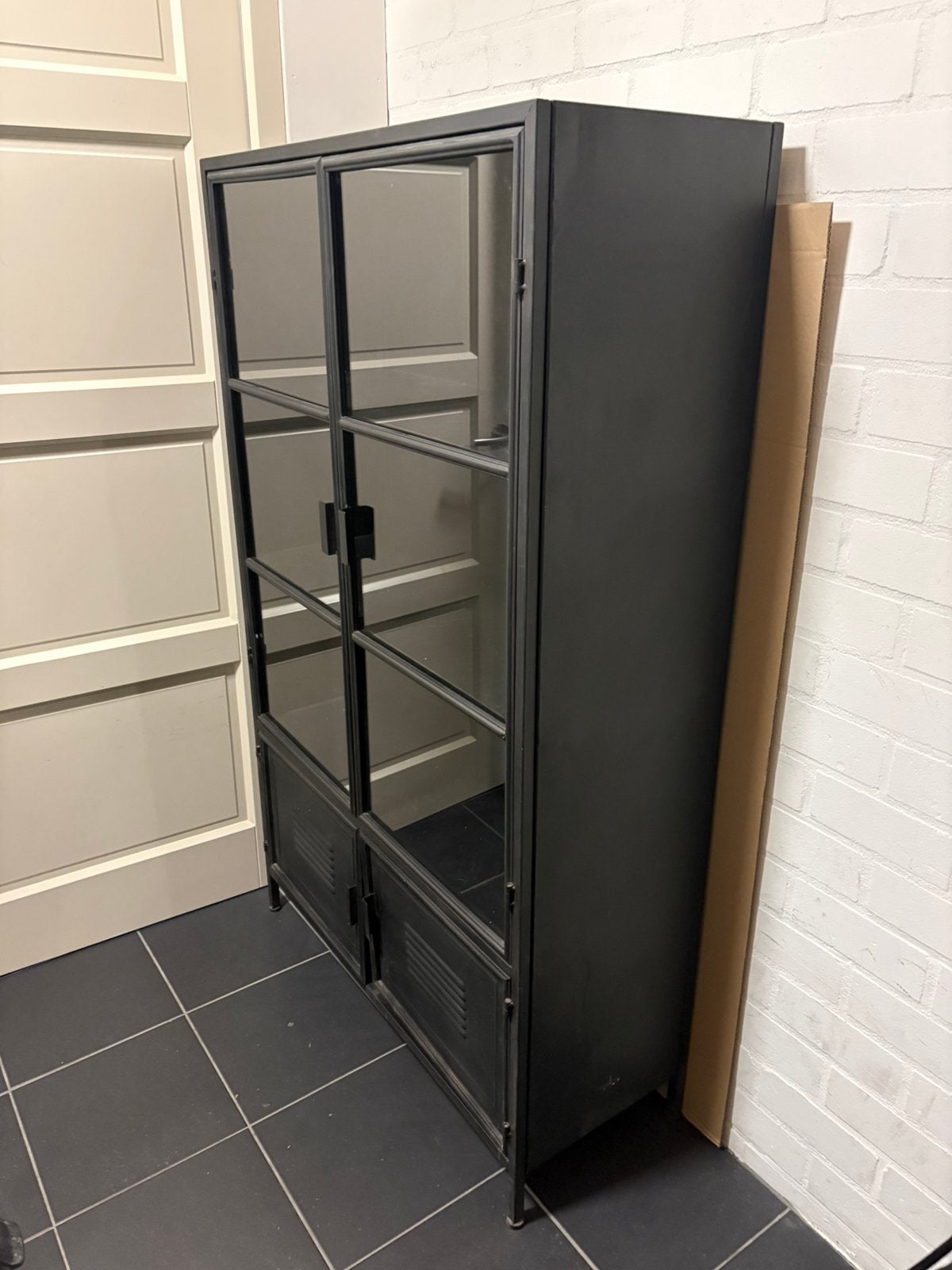 Kast vitrinekast industrieel, Ophalen, Met plank(en), 50 tot 100 cm, Zo goed als nieuw