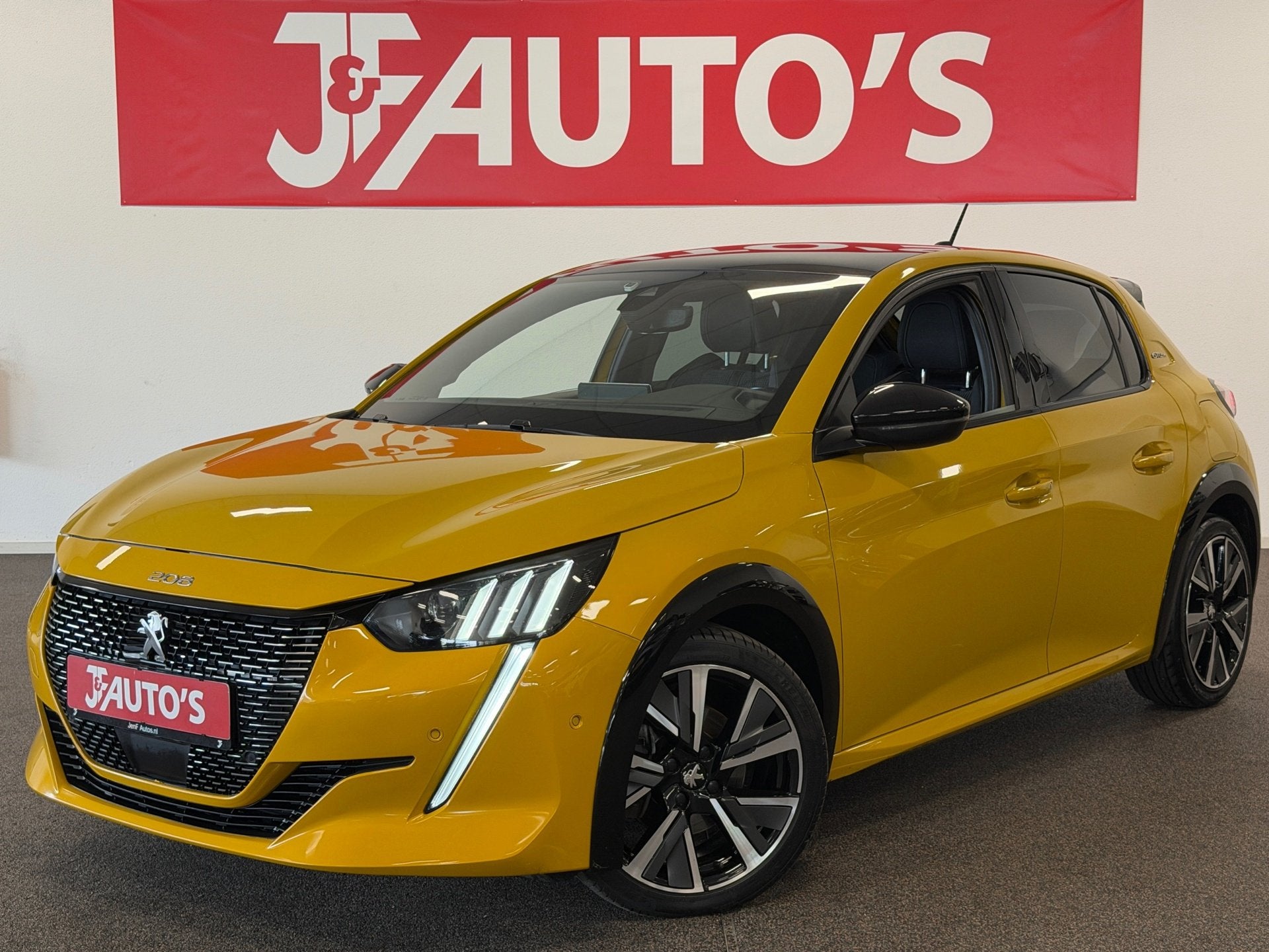 Peugeot 208 1.2 PureTech GT-Line|NAVI|CAMERA|PANORAMA|CRUISE, Auto's, Dealer onderhouden, Gebruikt, Euro 6, 1199 cc