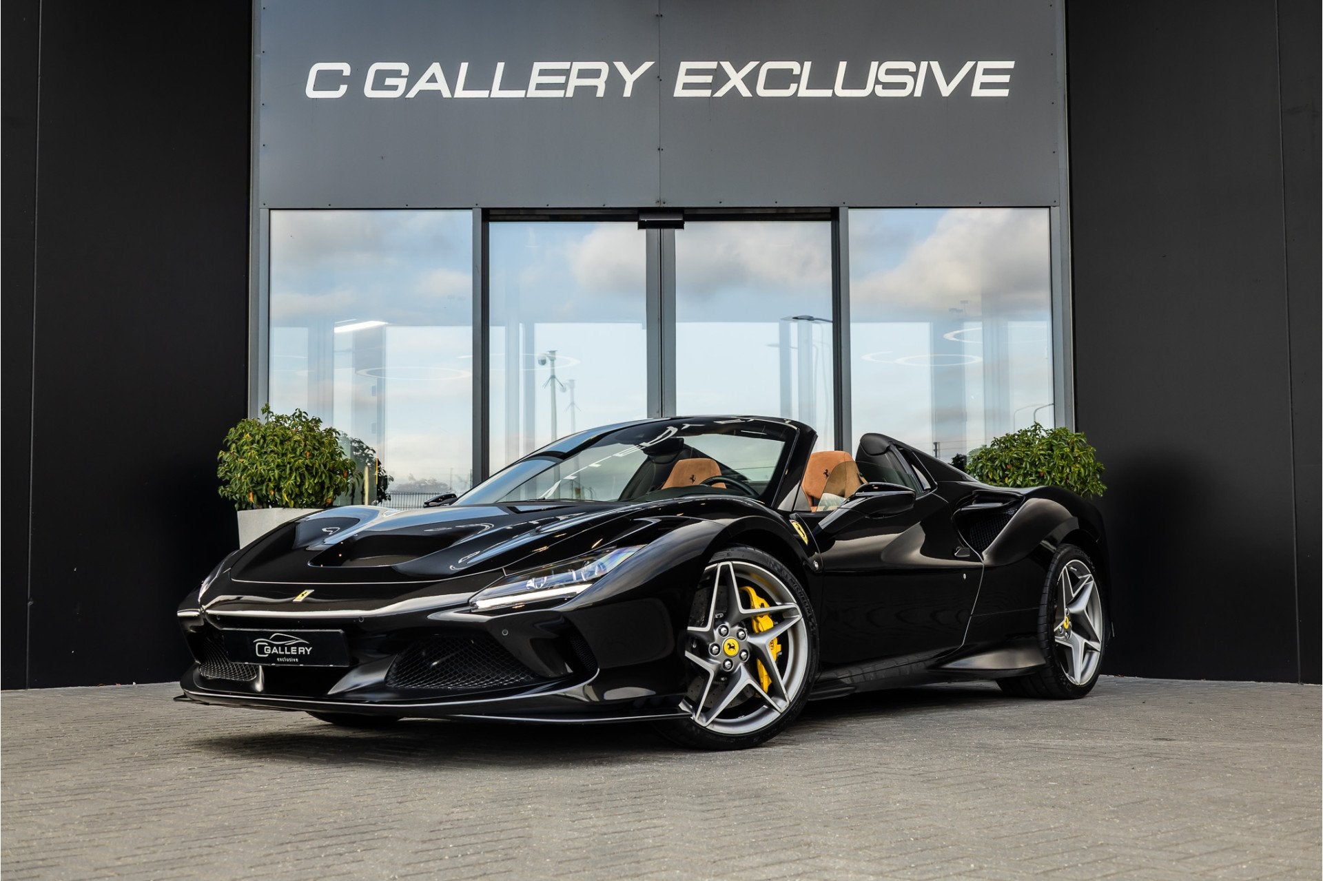 Ferrari F8 Spider 3.9 V8 HELE - Nero Daytona | Passenger Dis, Auto's, Ferrari, Automaat, Achterwielaandrijving, Gebruikt, Cabriolet