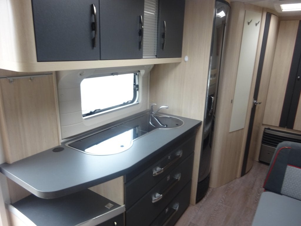 Foto 19 van Hobby Exccelent 545 KMF #BOMVOL#