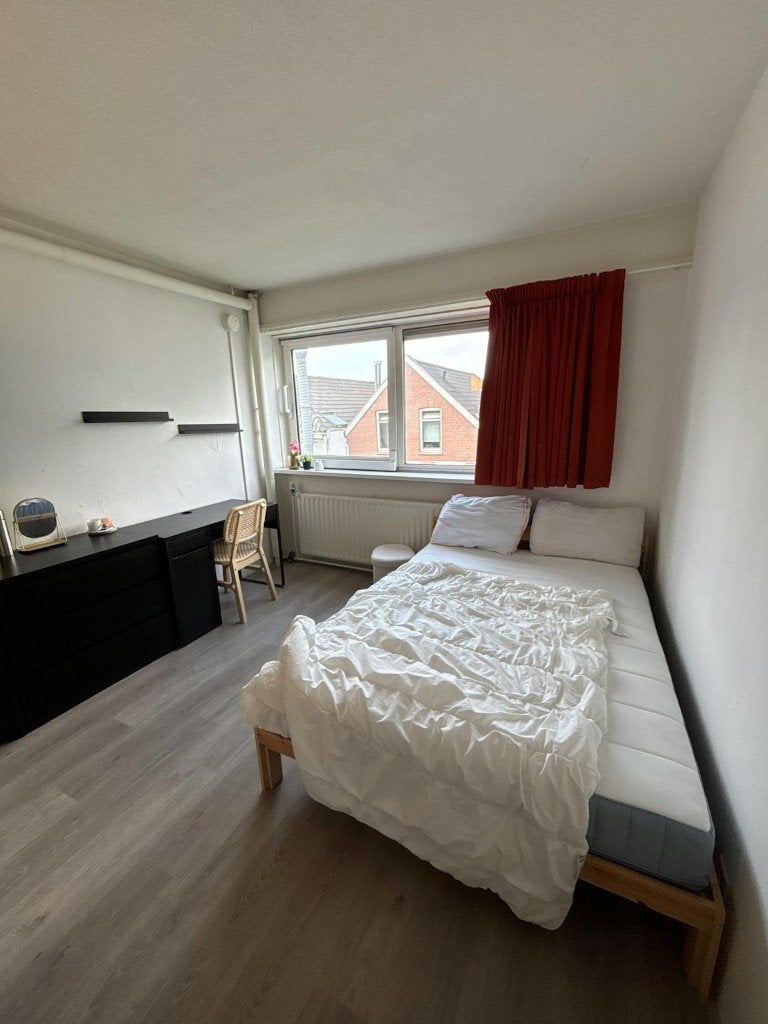 I'm looking for a room