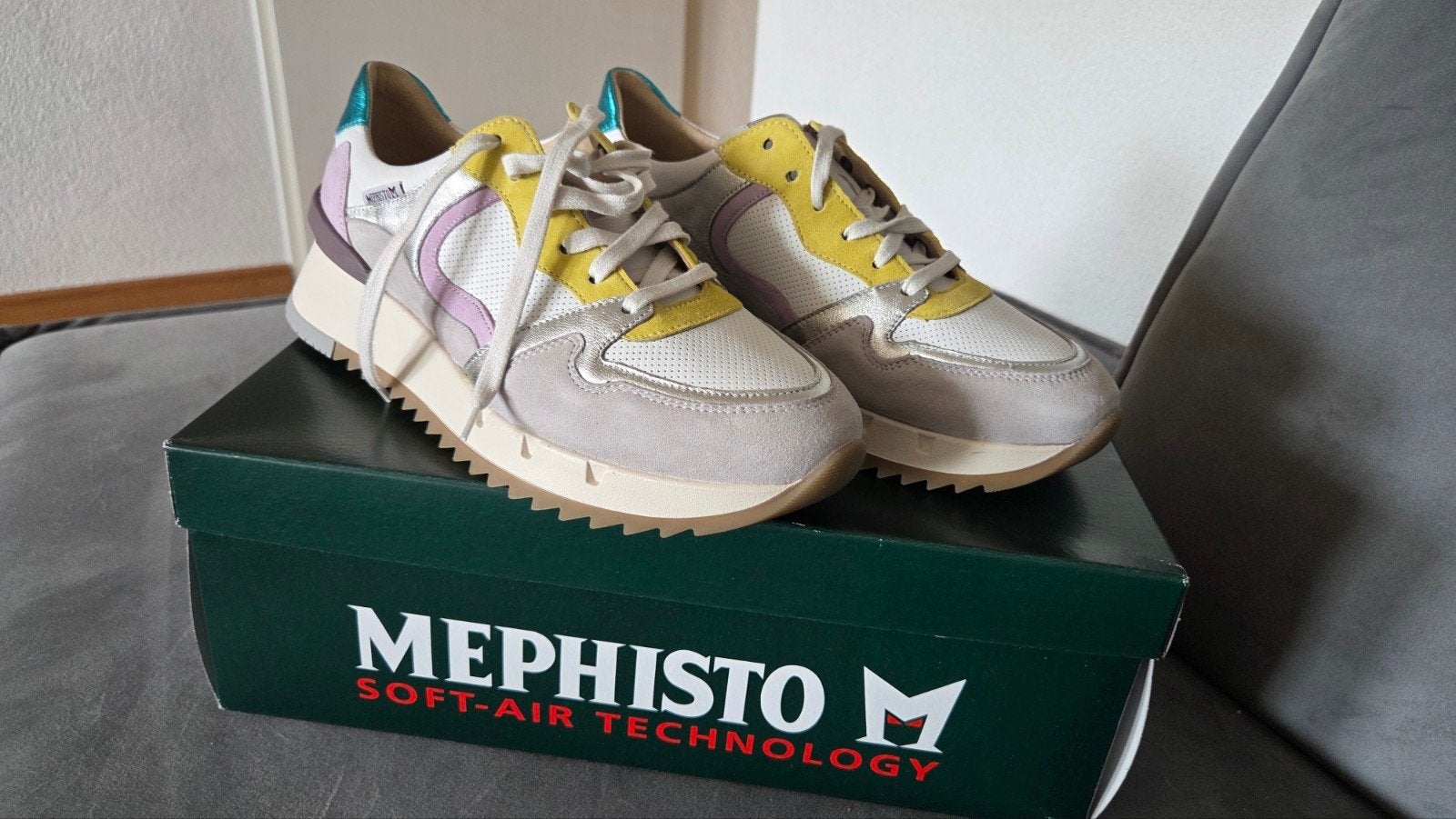 Mephisto Sneakers - nieuw, Kleding | Dames, Ophalen of Verzenden, Nieuw, Sneakers of Gympen