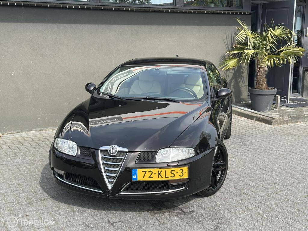 Alfa Romeo GT 1.8 T.Spark Distinctive | Leer | Top onderhoud, Voorwielaandrijving, Gebruikt, 4 cilinders, Stoelverwarming