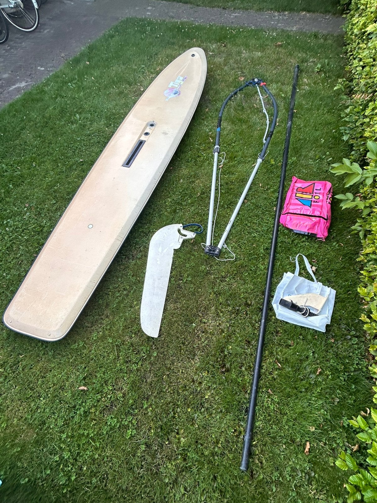 Surfset in ruil voor een krat Hertog Jan 0,0 (alcoholvrij), Watersport en Boten, Windsurfen, Ophalen, Gebruikt, 300 cm of meer