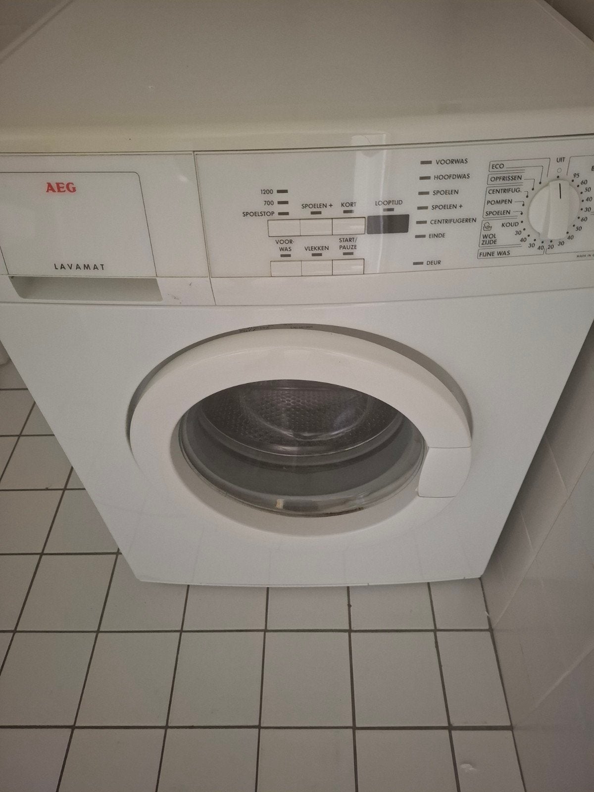 AEG Lavamat Wasmachine - Betrouwbaar en Efficiënt, Gebruikt, Voorlader, 85 tot 90 cm, 1200 tot 1600 toeren