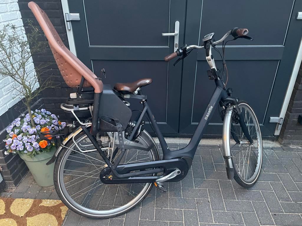 Gazelle elek. Damesfiets met Yepp zitje en Steco buggydrager, Fietsen en Brommers, Ophalen, 53 tot 56 cm, Velgrem, Zo goed als nieuw
