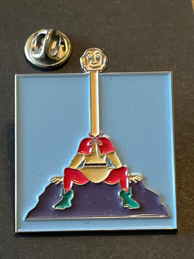 Efteling pin Langnek - Sprookjesbos, Verzamelen, Efteling, Zo goed als nieuw, Button of Speldje, Ophalen of Verzenden