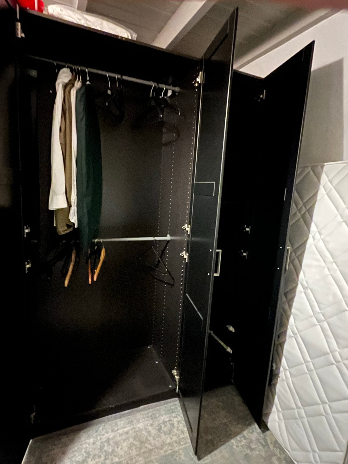 Ikea Pax Zwarte kledingkast 236cm hoog - 4 delen, Huis en Inrichting, Kasten | Kledingkasten, Ophalen, Gebruikt, 200 cm of meer