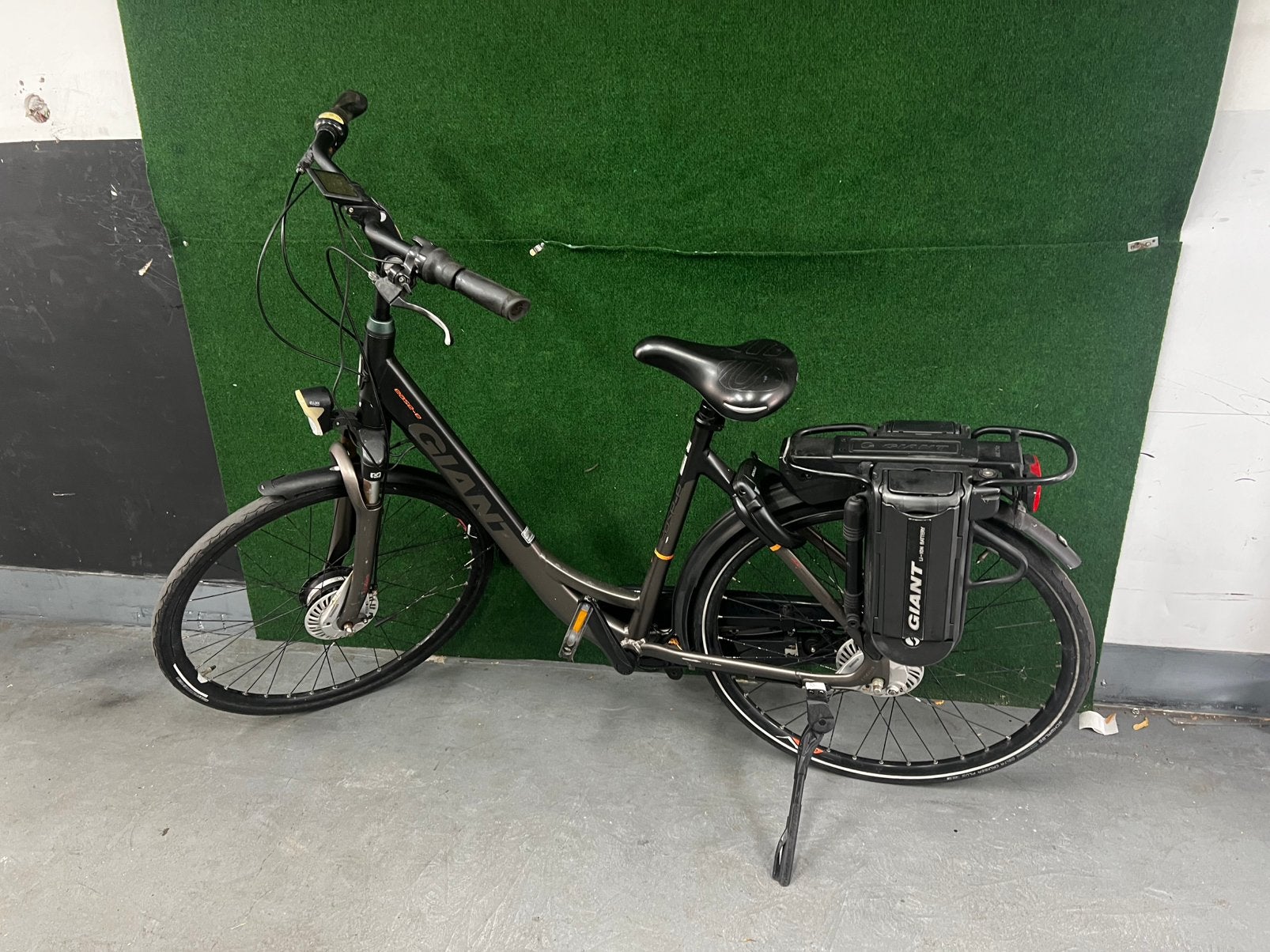 Giant dames elektrische fiets maat 28inch middel, Ophalen, Zo goed als nieuw, Giant