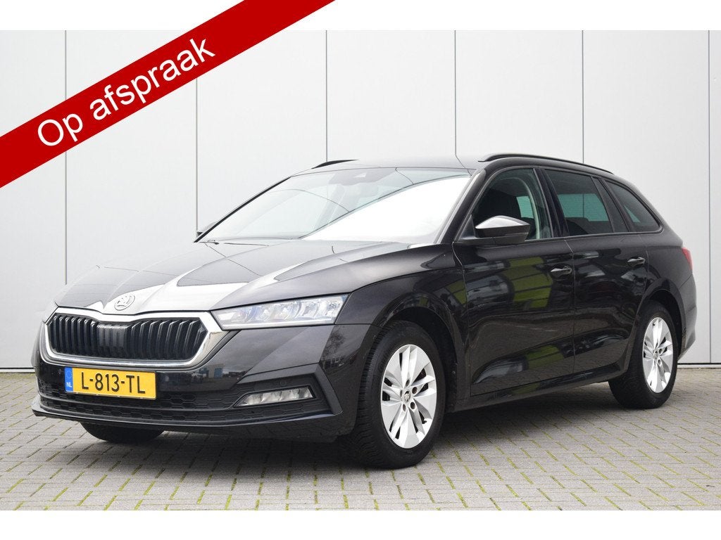 Skoda Octavia Combi 1.0 TSI Business Edition Priv/Glass Navi, Stof, Gebruikt, Zwart, Origineel Nederlands
