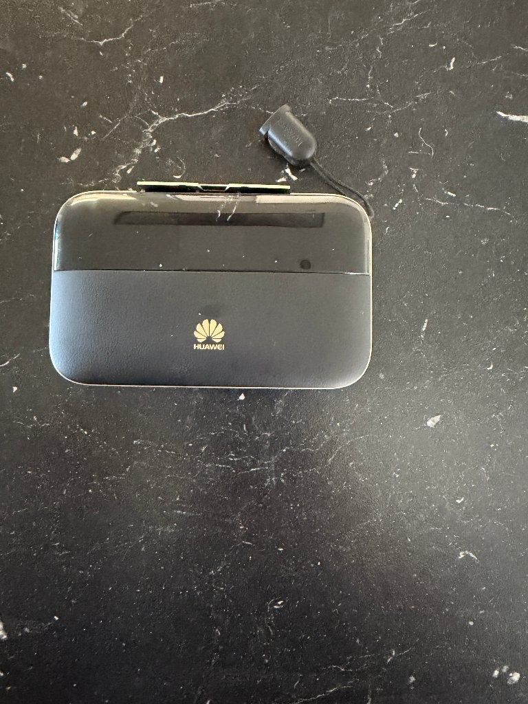 Huawei Mobile WiFi Pro 2 (4G Router / Powerbank / LAN), Ophalen of Verzenden, Zo goed als nieuw, Router met modem, Huawei