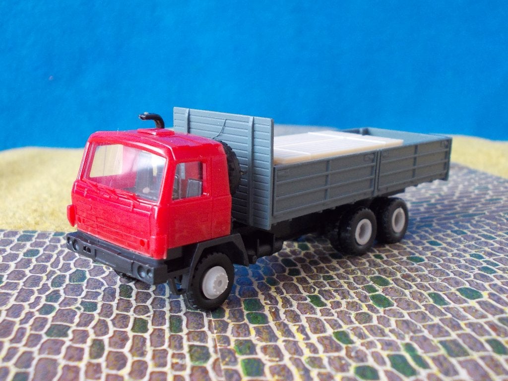 Tatra 815 met lading - MAB rood/grijs AANBIEDING NU € 5,-, Ophalen of Verzenden, Nieuw, Bus of Vrachtwagen, Overige merken