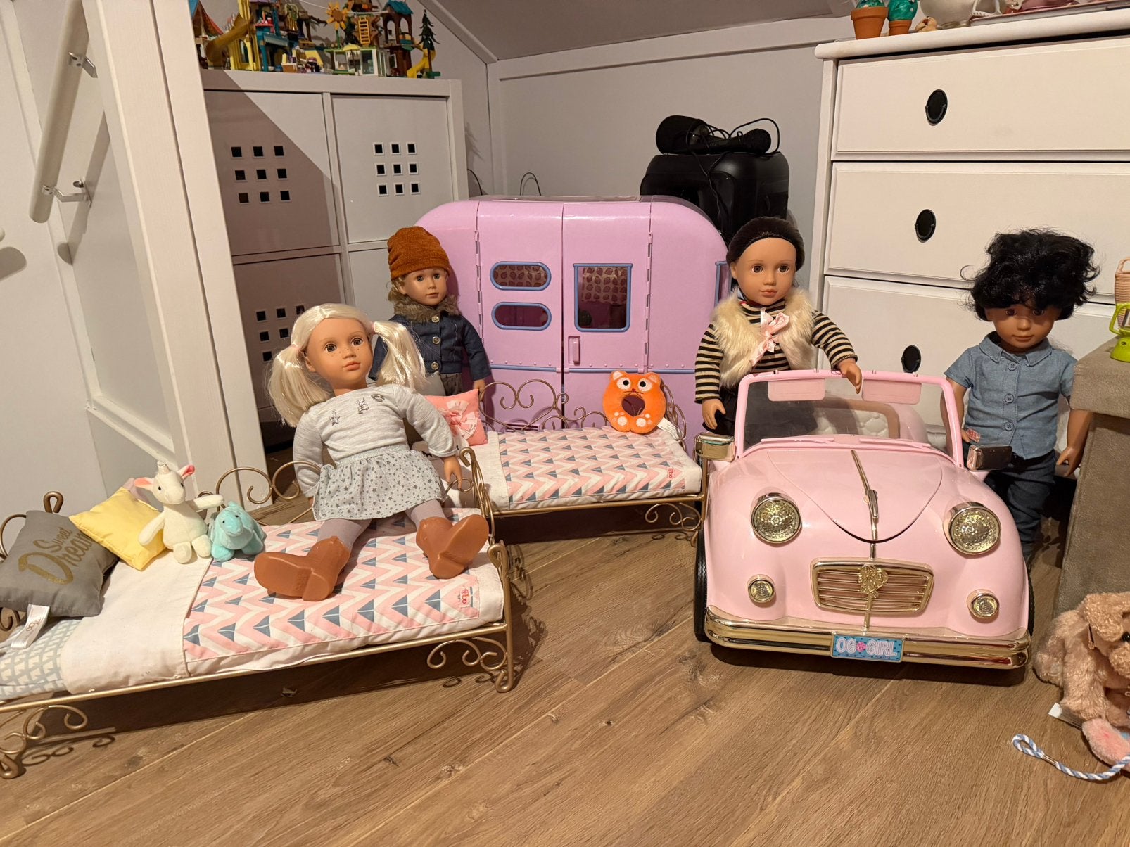 Our generation completen speelpakket camper auto poppen, Ophalen, Zo goed als nieuw, Babypop