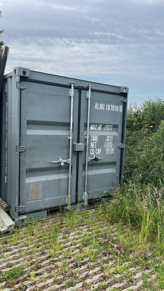 Stalen 8 ft zeecontainer met houten vloer in nieuwstaat, Doe-het-zelf en Verbouw, Containers, Ophalen