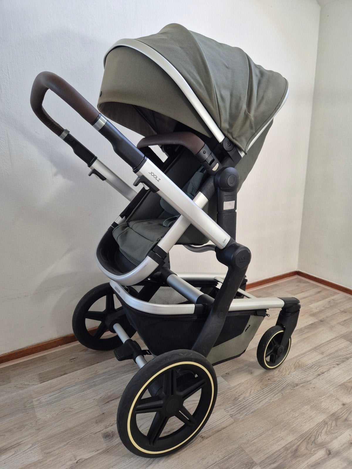 Joolz Day+ kinderwagen met accessoires, Gebruikt, Combiwagen, Met reiswieg, Ophalen