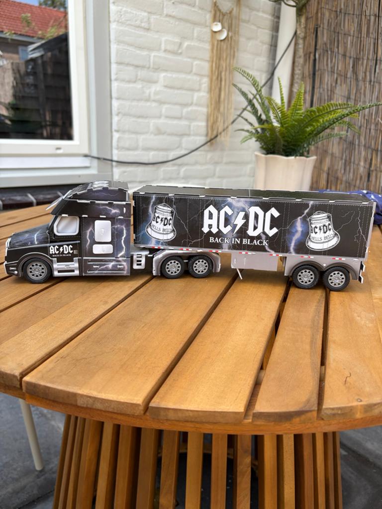 AC/DC Back in Black Tour Truck Schaalmodel 40cm, Cd's en Dvd's, Vinyl | Hardrock en Metal, Ophalen of Verzenden, Zo goed als nieuw