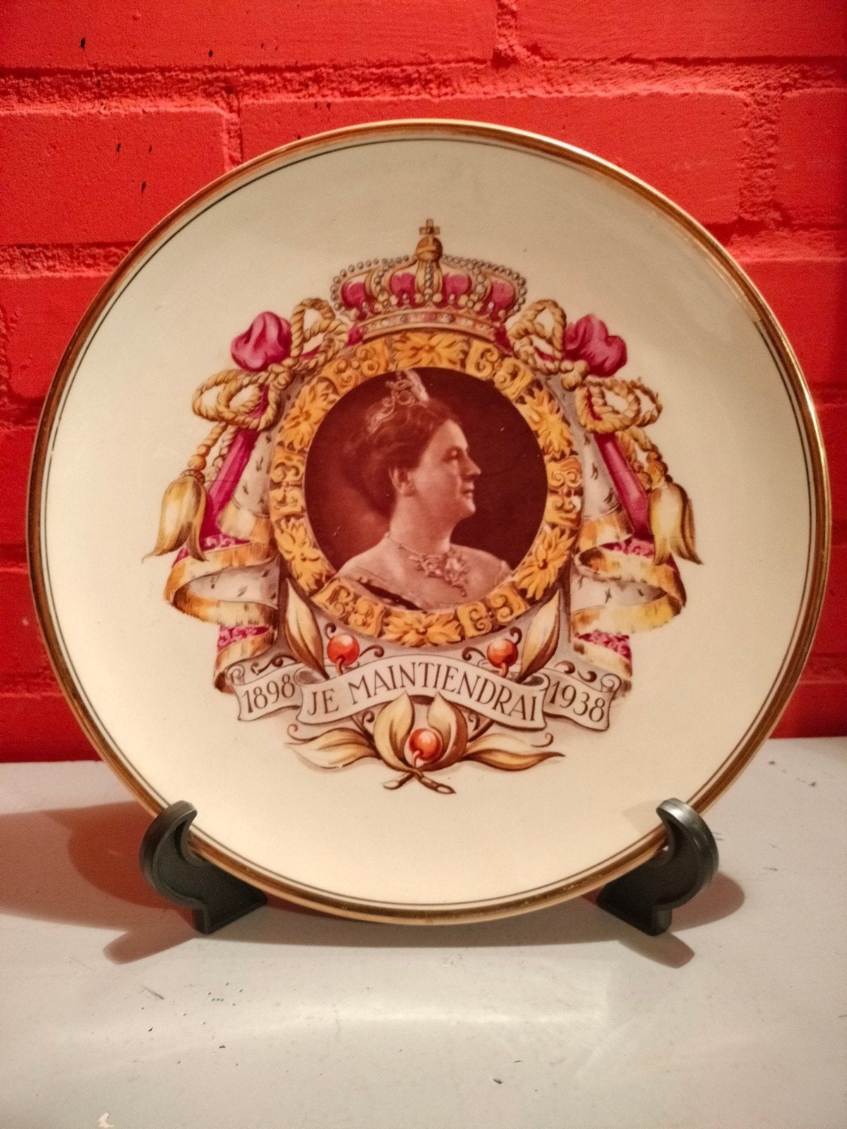 Vintage wandbord Koningin Wilhelmina 1898-1938, Verzamelen, Koninklijk Huis en Royalty, Ophalen of Verzenden, Gebruikt, Nederland