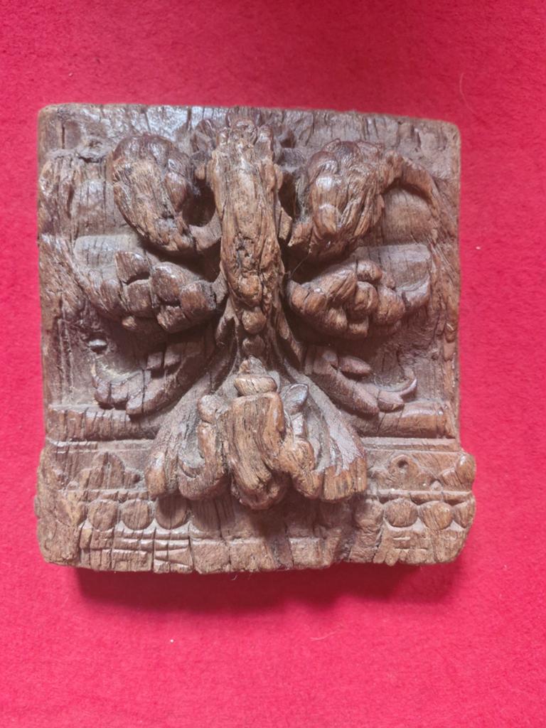 Antieke handgesneden houten corbel uit India, 18e eeuw, Antiek en Kunst, Ophalen of Verzenden