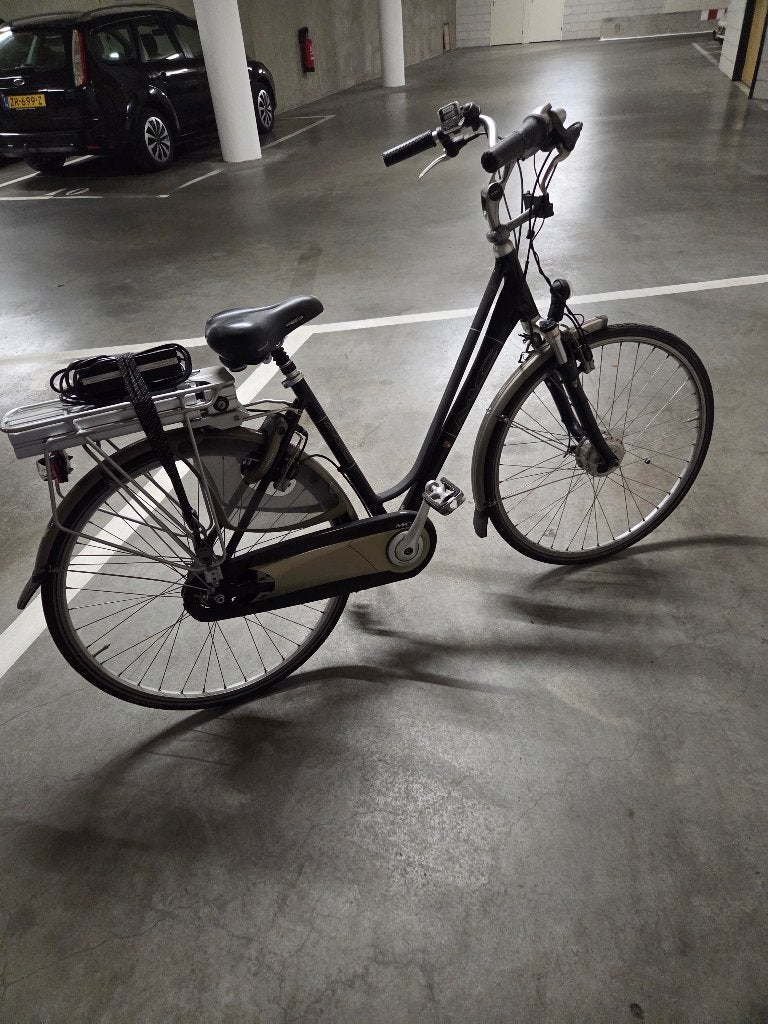 2 elektr. fietsen, Fietsen en Brommers, Elektrische fietsen, Zo goed als nieuw, 51 tot 55 cm, 50 km per accu of meer, Ophalen