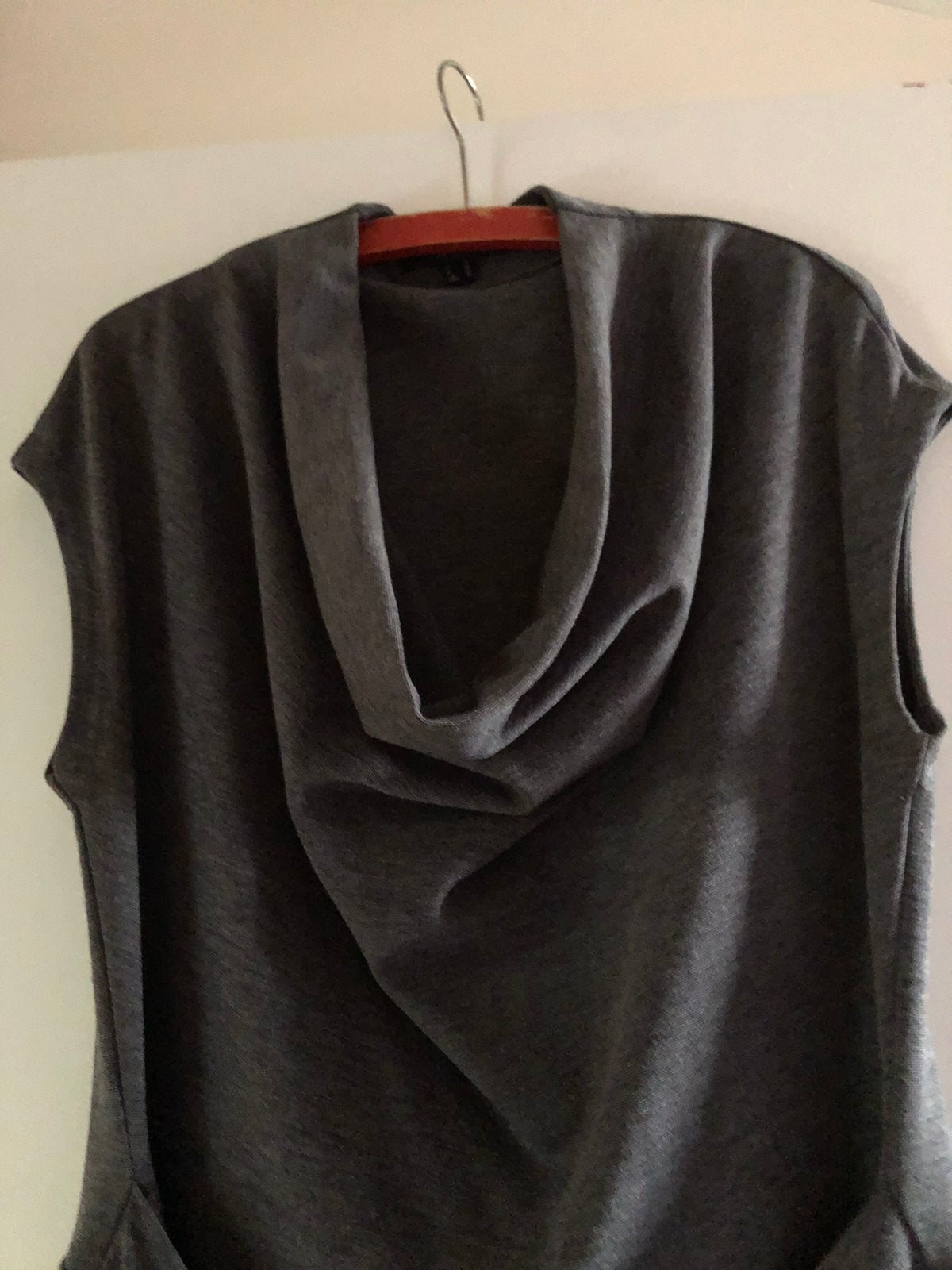 Originele ( wikkel-) jurk / overgooier. Grijs boven de knie, Kleding | Dames, Jurken, Maat 38/40 (M), Ophalen of Verzenden, Zo goed als nieuw