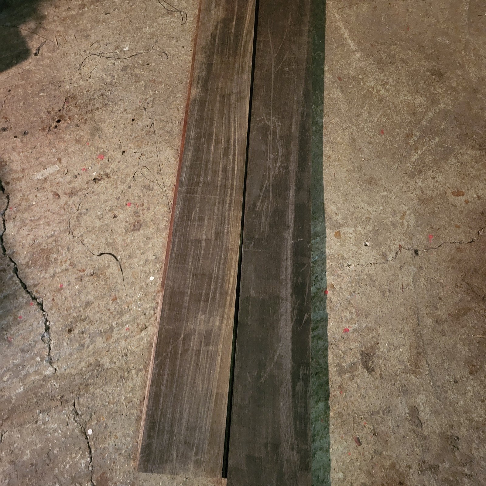 Partij donkere stijgerhouten planken, Ophalen, Gebruikt, 25 tot 50 mm, 200 tot 250 cm