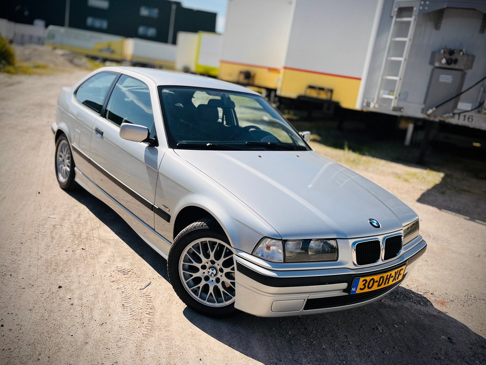 BMW 3-Serie 1.9L 316i 1999 AUT Titan zilver metallic, 4 cilinders, Electronic Stability Program (ESP), 3-Serie, 104 pk