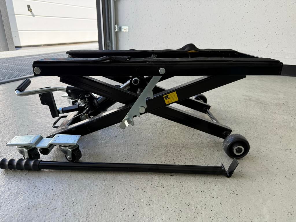 ConStands XL Hydraulische Motorlift - Zwart, Ophalen, Gebruikt