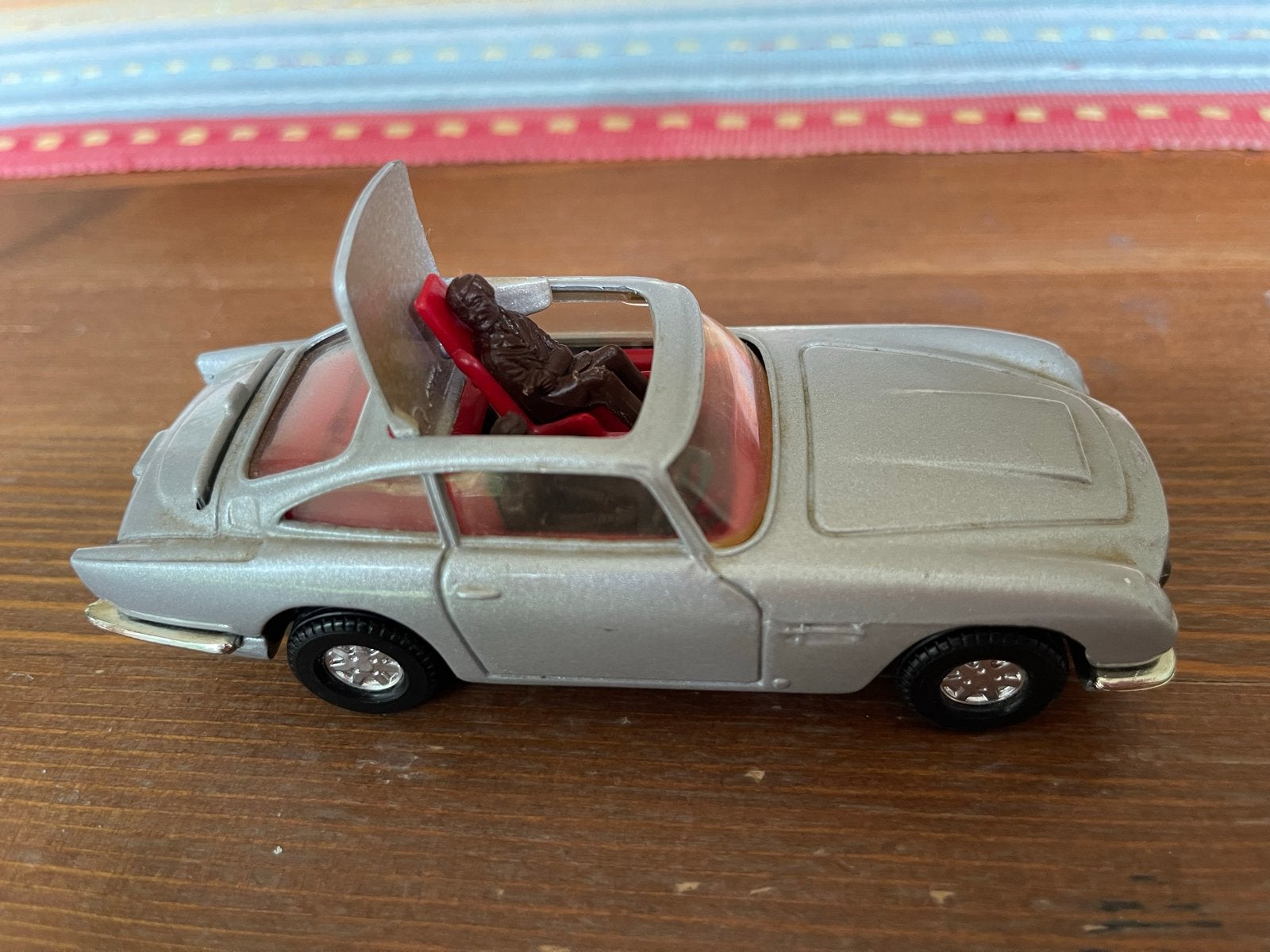 James Bond Aston Martin DB5 speelgoedauto, Ophalen of Verzenden, Nieuw