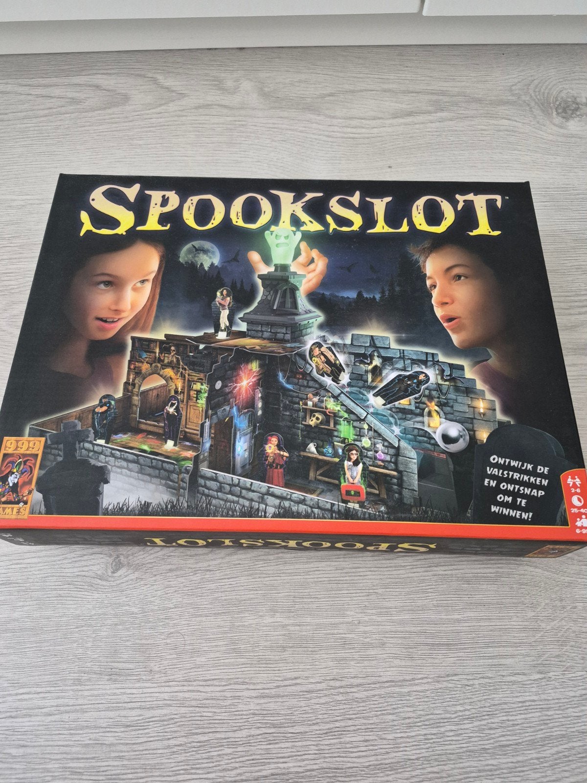 Spookslot, Ophalen
