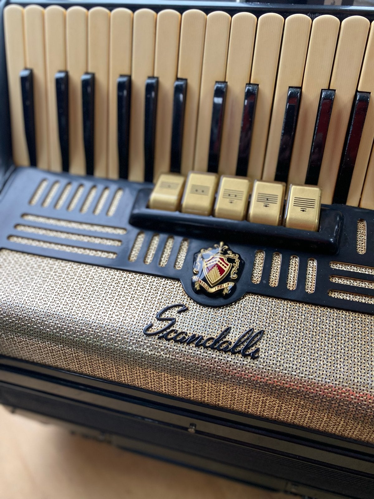 Scandalli Accordeon met koffer - goede staat!!, Muziek en Instrumenten, Accordeons, Overige formaten, Scandalli, Zo goed als nieuw