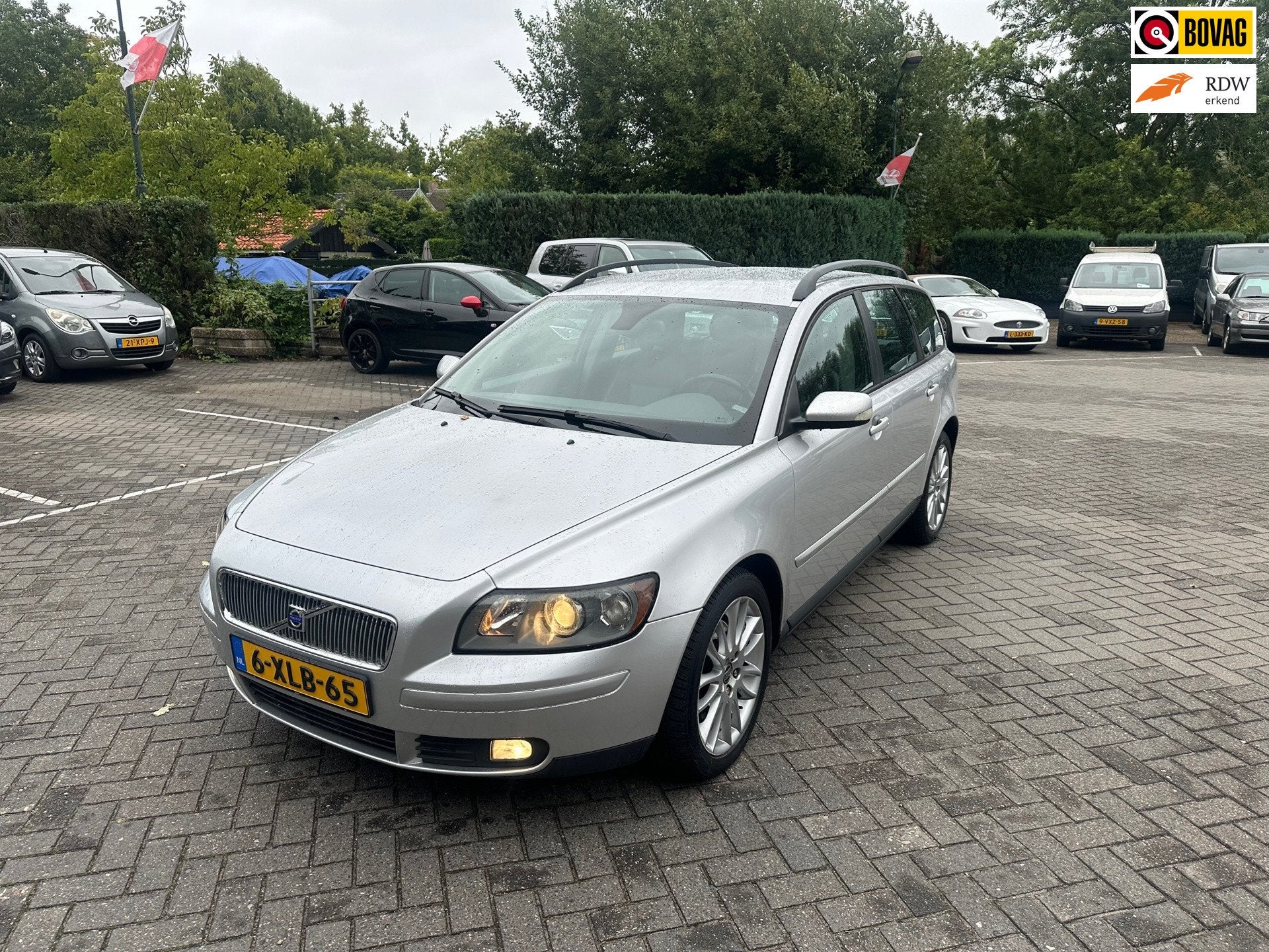 Volvo V50 2.4 automaat , leer , pdc , 148.000 km, Auto's, Gebruikt, 700 kg, 11 km/l, 2435 cc