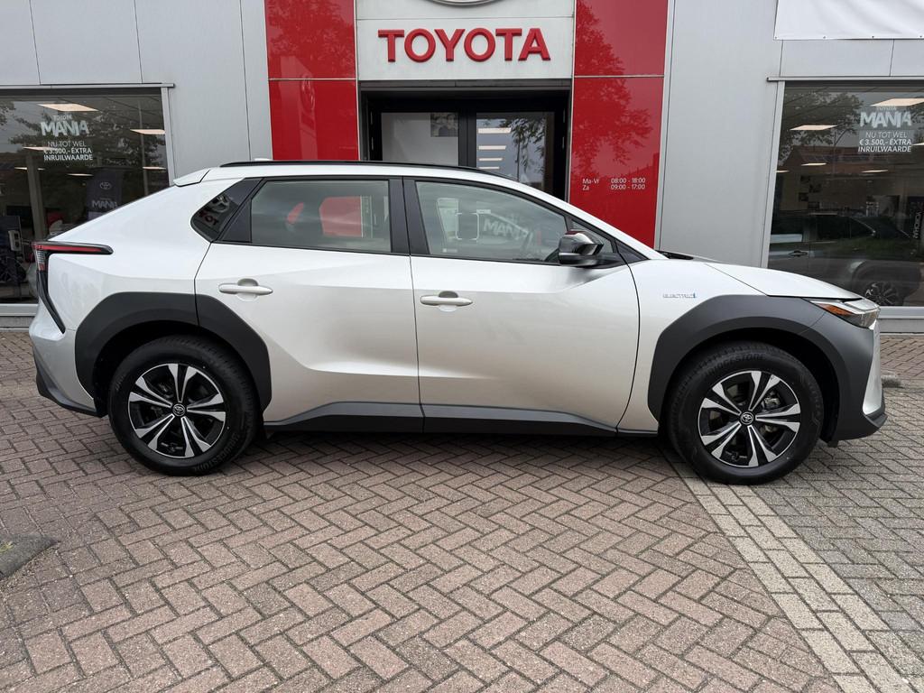 Toyota bZ4X Active 71 kWh | BTW auto | Mooie bz4x zo goed al, Stof, Gebruikt, 71 kWh, 33 min