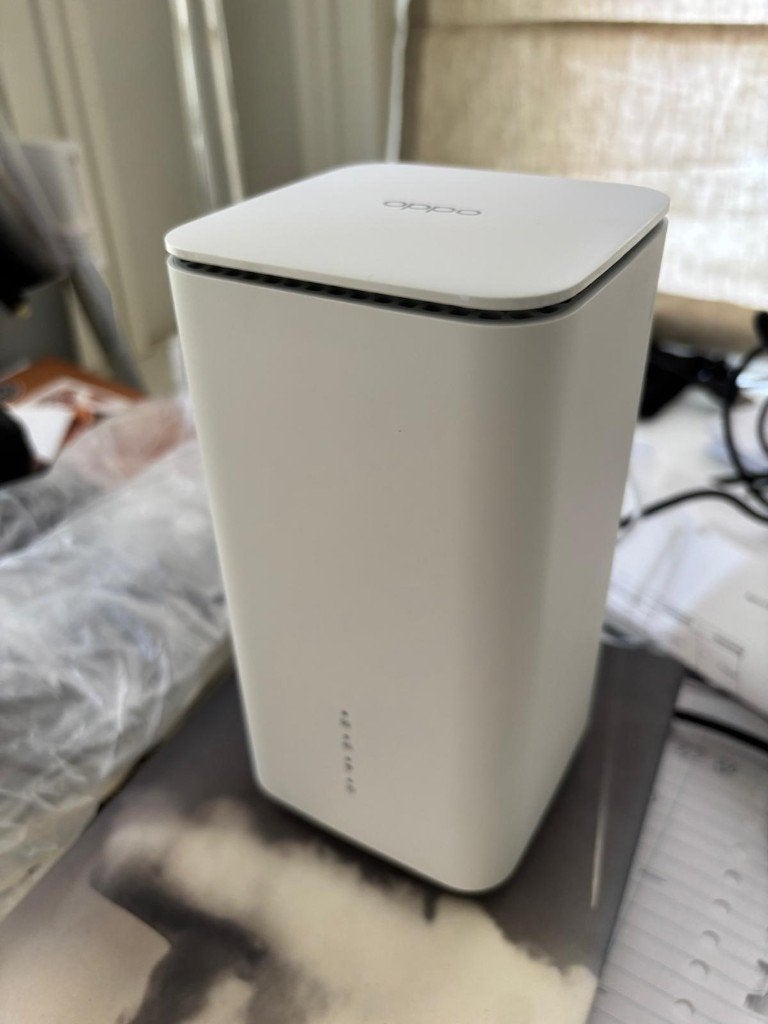OPPO 5G CPE T1a-router met sim-slot WiFi-hotspot, Ophalen of Verzenden, Zo goed als nieuw, Router, Oppo