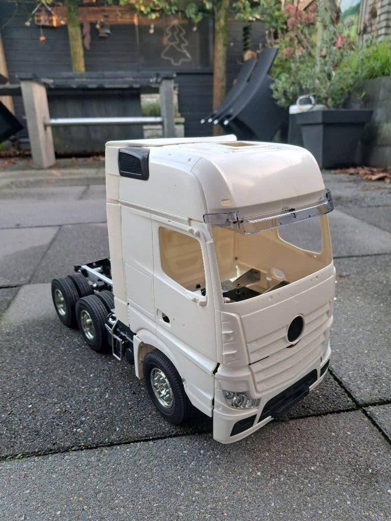Tamiya Mercedes Actros 114, 33 - 40 uur, Overige niveaus, Overige vormen, Geschikt als bijbaan
