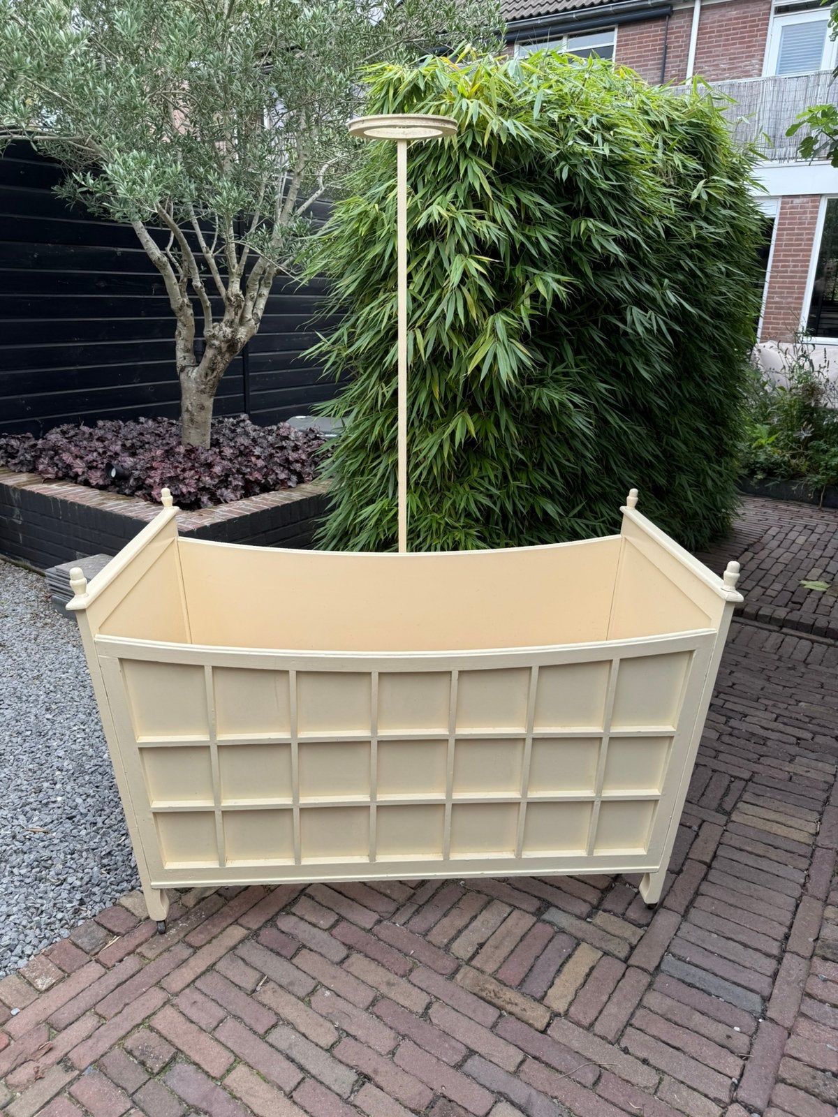 Vintage BABY BEDJE & COMMODE uit 1955., Ophalen, Gebruikt, Jongetje of Meisje