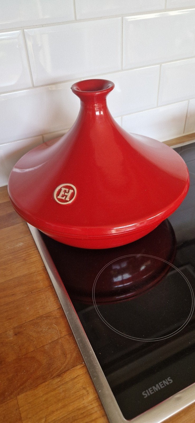 Emile Henry Tajine 32cm doorsnee - Rood, Overige typen, Ophalen of Verzenden, Zo goed als nieuw, Steen/keramiek