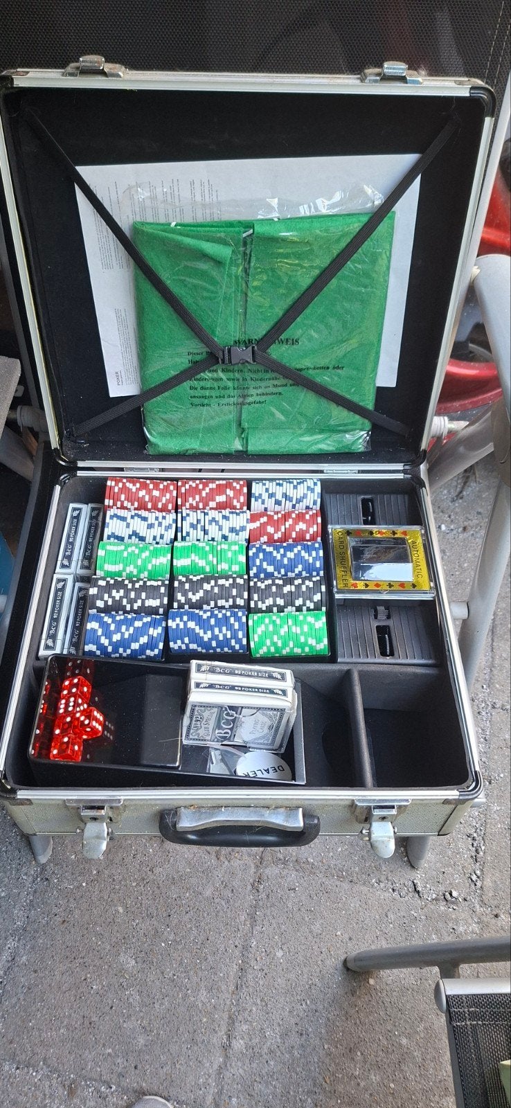 Complete Pokerset in Koffer, Vijf spelers of meer, Ophalen, Gebruikt, Onbekend