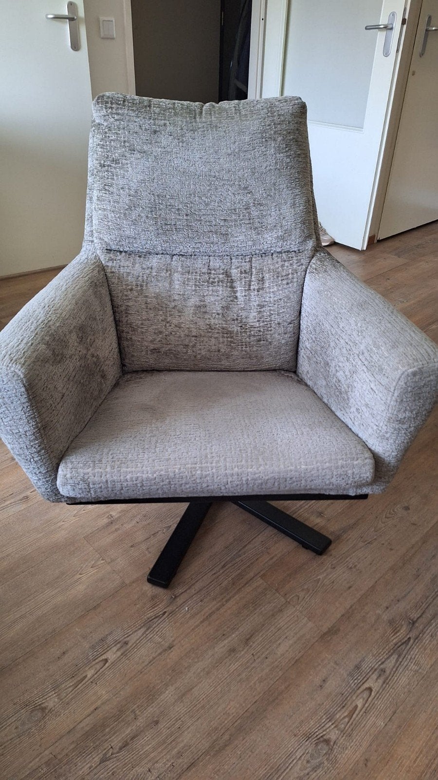 Comfortabele  fauteuil met draaivoet, Ophalen, Modern, Comfortabel, Gebruikt, Overige kleuren
